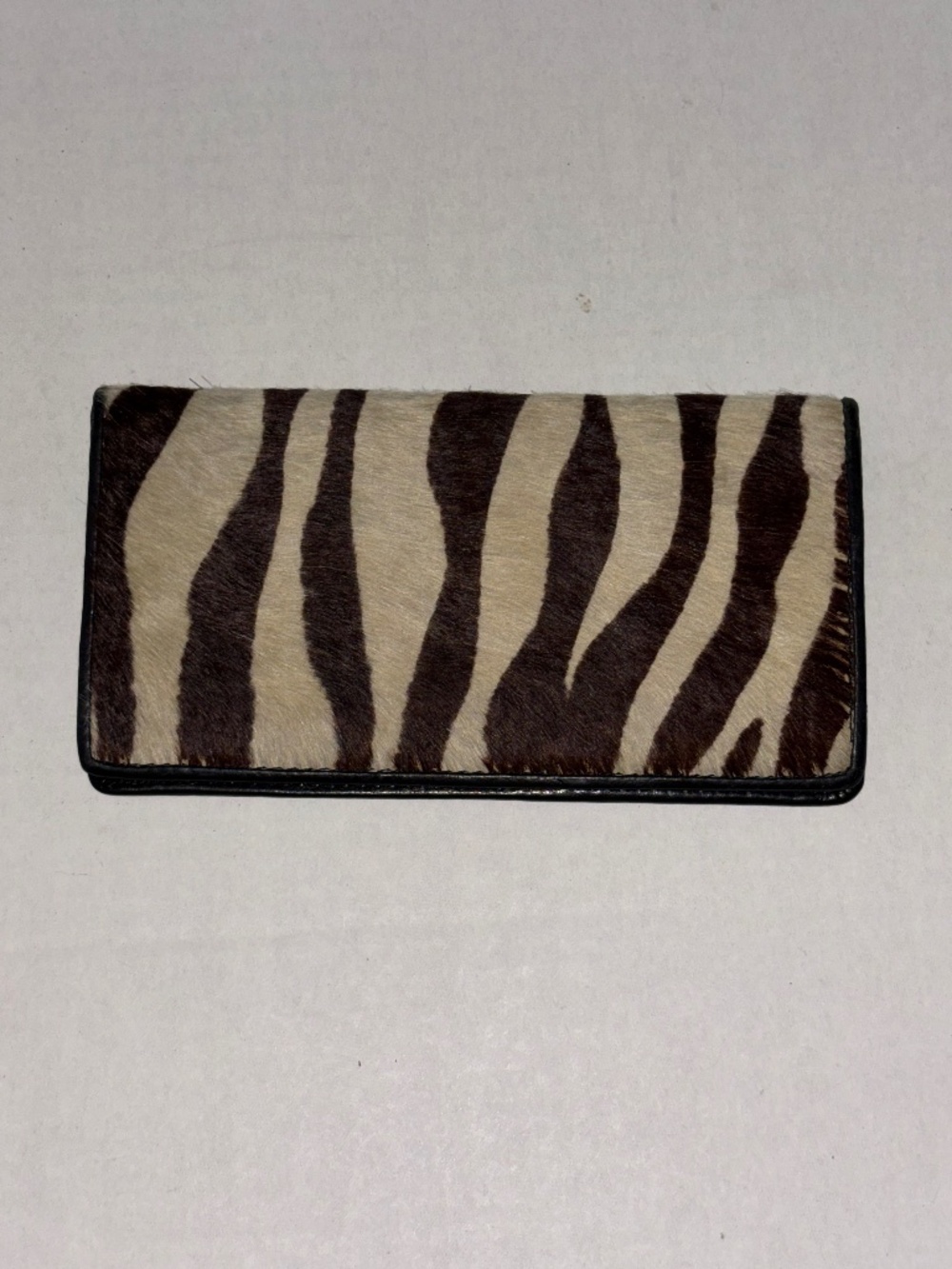 Wilson’s Leather Leather Checkbook